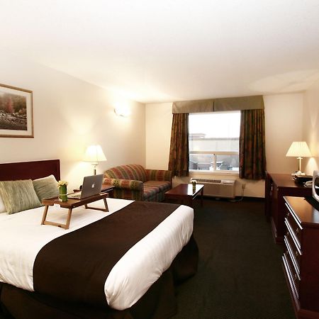 Foxwood Inn & Suites Drayton Valley Buitenkant foto