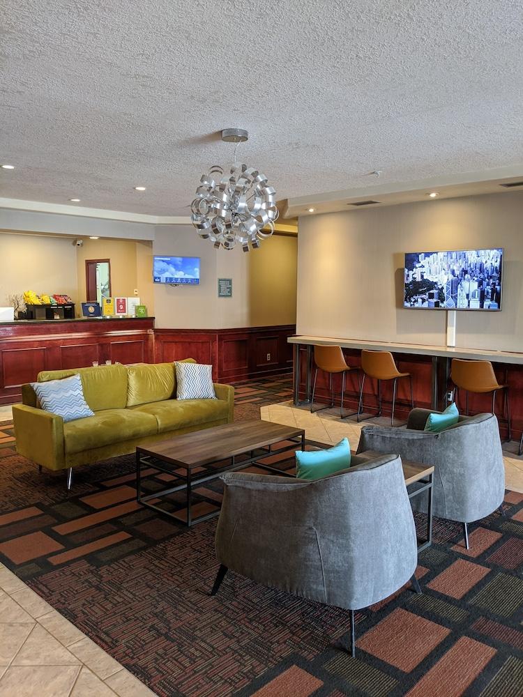 Foxwood Inn & Suites Drayton Valley Buitenkant foto